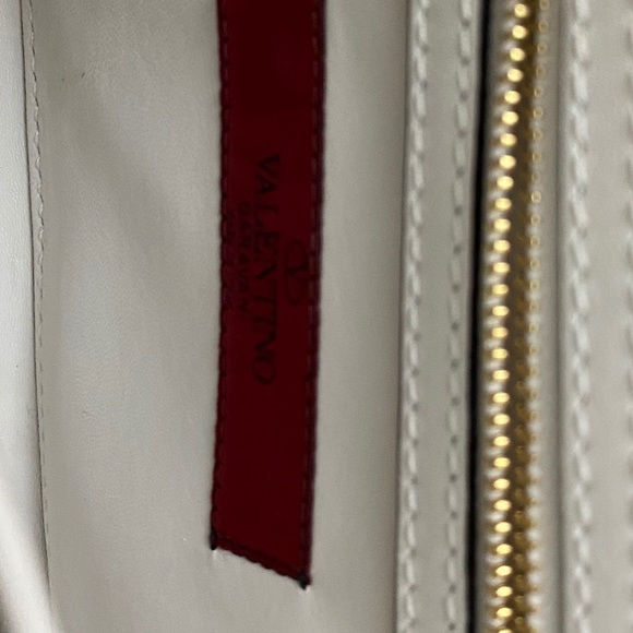 Valentino Garavani White Shoulder Bag - Picture 6 of 13